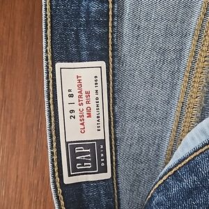 GAP Classic straight mid rise
